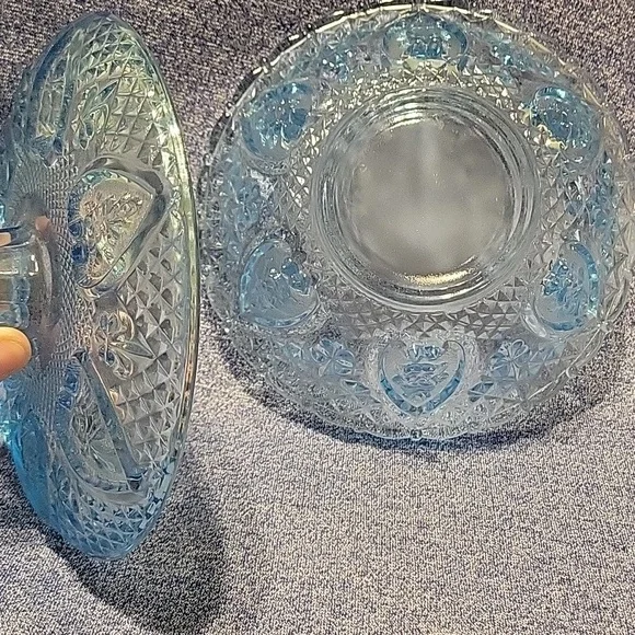 Vintage KIG Indonesian Blue Glass Candy Dish w/ lid and footed bottom. No flaws - Picture 7 of 7